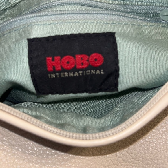 HOBO sand leather shoulder bag - Picture 7 of 9